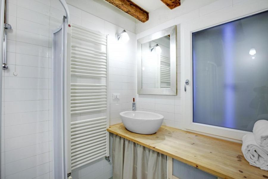 Cozy Apartment Up To 4 In Biennale Giardini By Bricola Apartments Venezia Eksteriør bilde